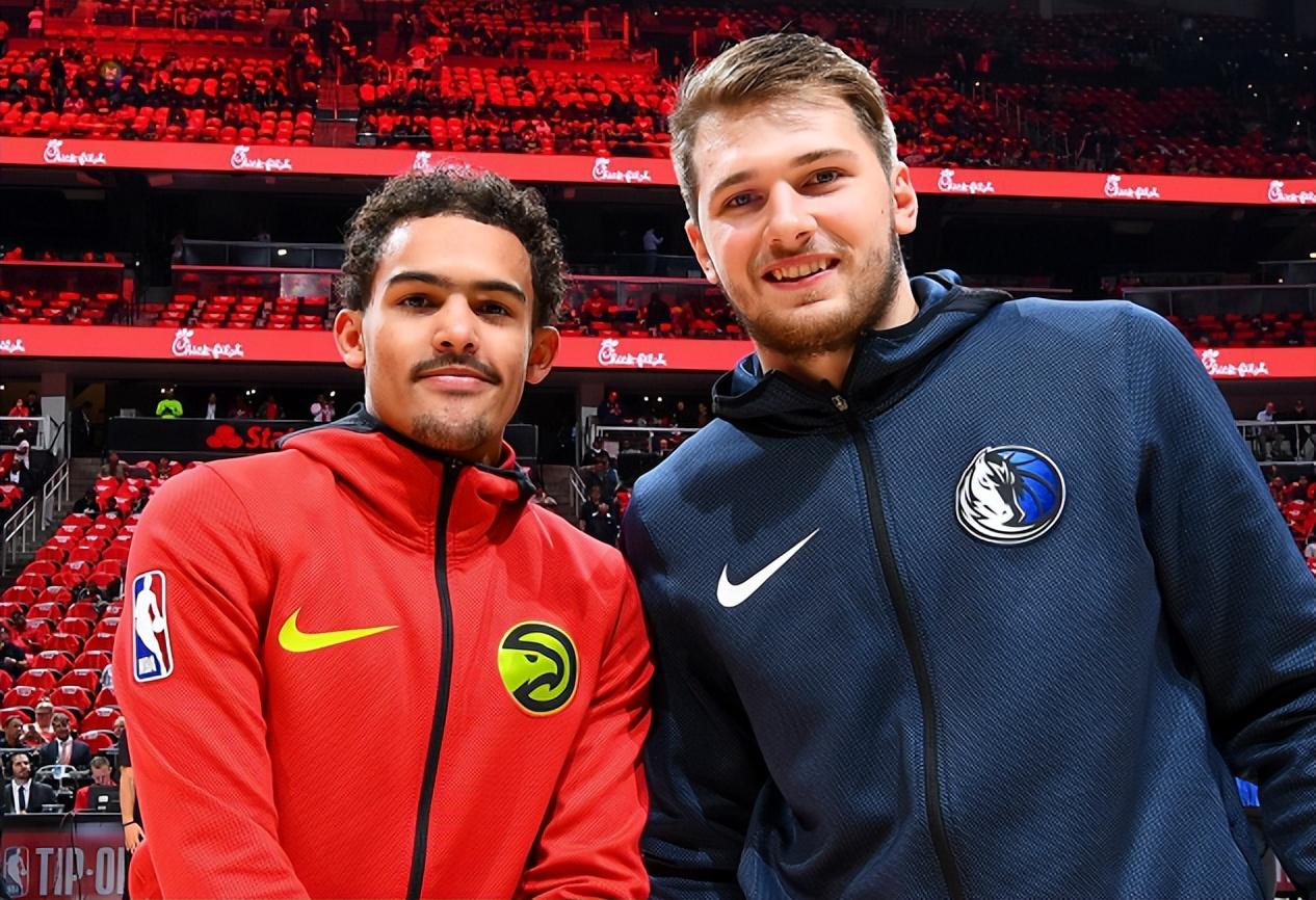 三位一体的 三位一体的